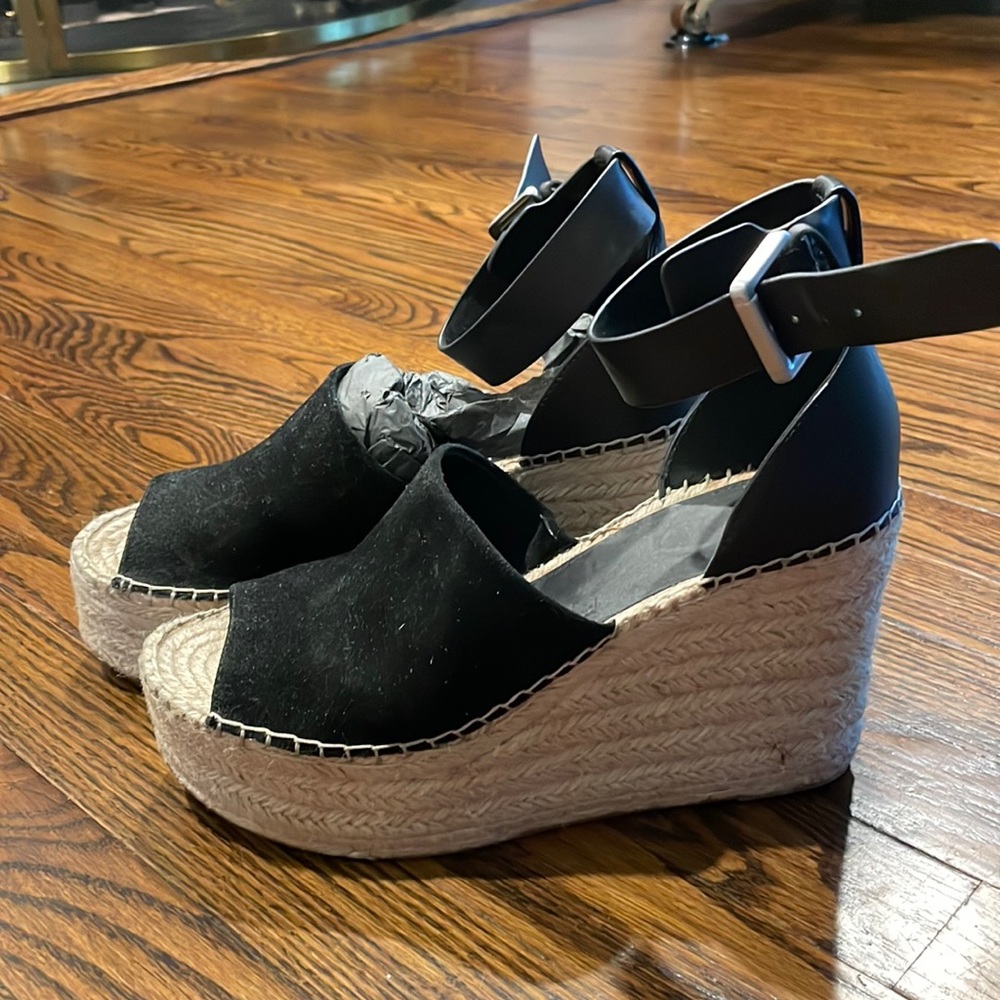 NWOT Marc Fisher Espadrille Sandals